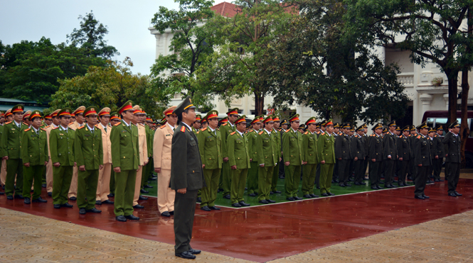 Đại diện các lực lương Công an tỉnh tham dự buổi lễ.