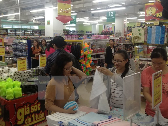 Hệ thống siêu thị, Co.op mart vừa được xây dựng tại thành phố Huế giúp cho việc mua sắm của người dân hết sức thuận lợi. (Ảnh: Quốc Việt/TTXVN)