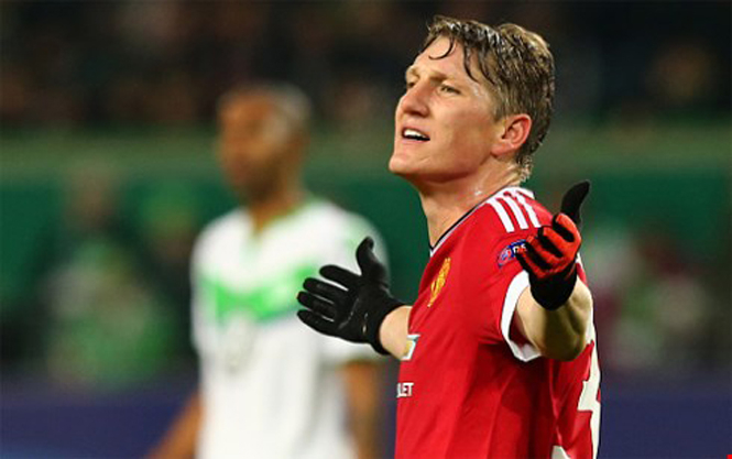  Schweinsteiger bị treo giò 3 trận vì tội chơi xấu (Ảnh: Getty Images)