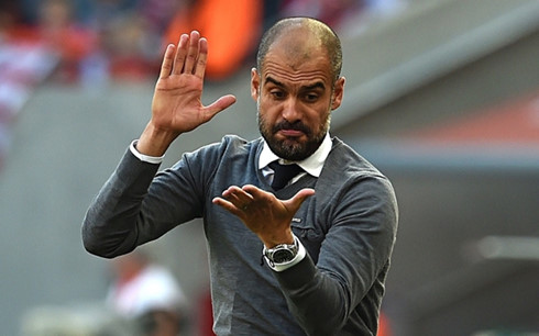  Pep Guardiola tức giận vì Bayern bị gỡ hòa chóng vánh. (Ảnh: GT)