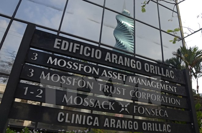 Tòa nhà trụ sở của Công ty luật thiên đường trốn thuế Mossack Fonseca tại thành phố Panama City ngày 3-4. (Ảnh: AFP/TTXVN)