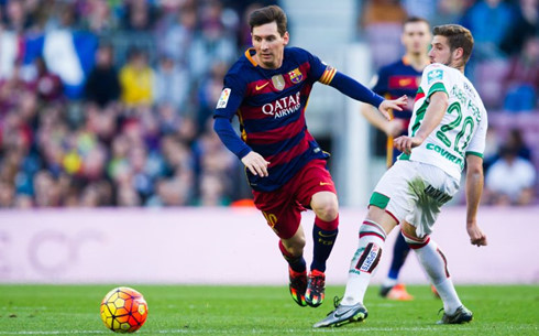  Lượt đi, Barcelona thắng 4-0 trên sân nhà Nou Camp. (Ảnh: Getty)