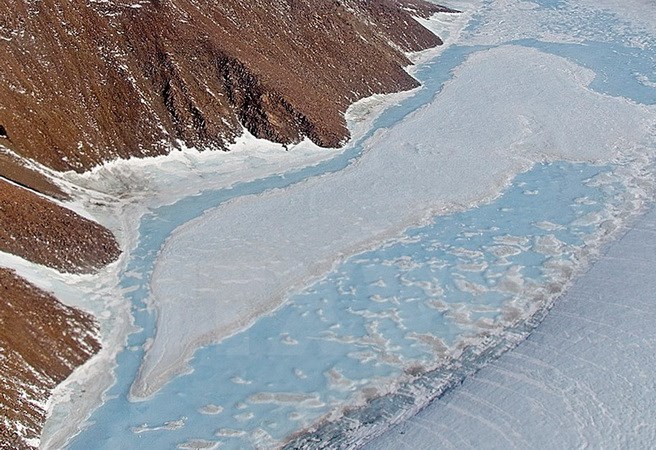 Sông băng tại đông bắc Greenland. (Nguồn: AFP/TTXVN)