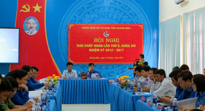 Toàn cảnh hội nghị.