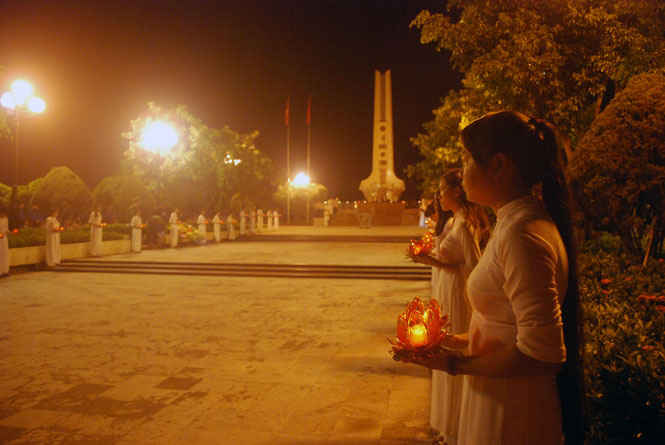 Nghĩa trang liệt sỹ Ba Dốc trước giây phút linh thiêng.