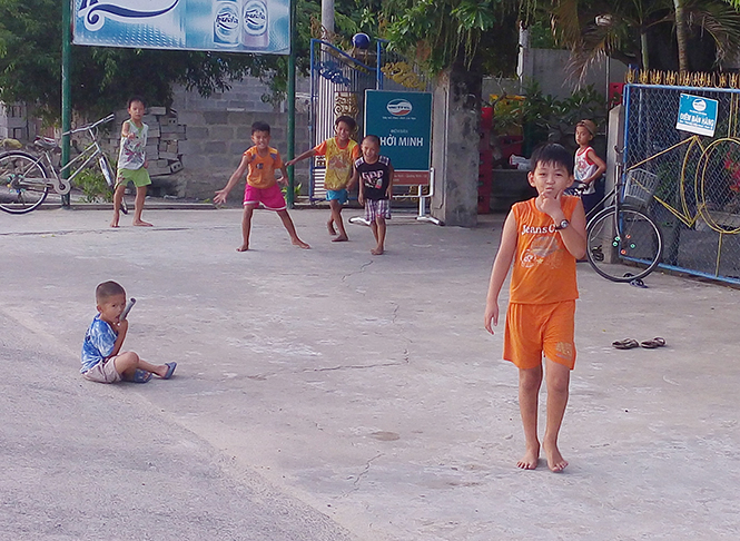 Tâm lý thích có con trai để nối dõi tông đường của nhiều gia đình khiến tỷ lệ bé gái sinh ra ngày càng giảm.