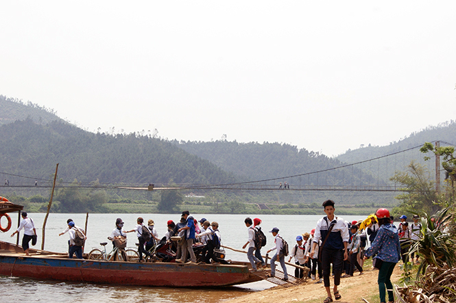 Bến đò Liên Trạch (Bố Trạch), một trong những địa bàn trọng điểm về ATGT đường thủy.