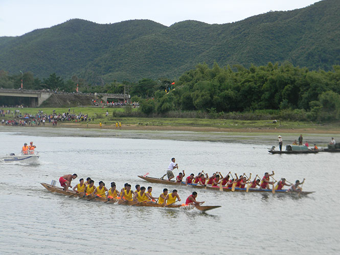 Cân sức cân tài