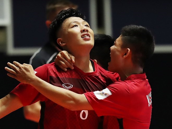 Futsal Việt Nam giành vé vào vòng 1/8 FIFA Futsal World Cup 2016. (Nguồn: Getty Images)