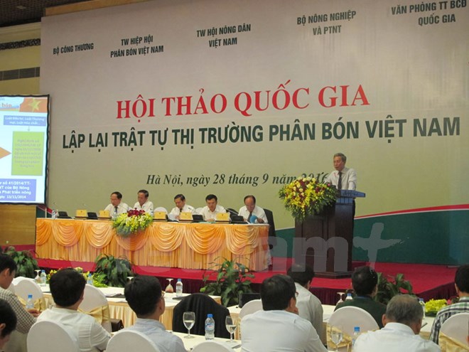 Hội nghị bàn các giải pháp lập lại thị trường phân bón. (Ảnh: Đức Duy/Vietnam+)