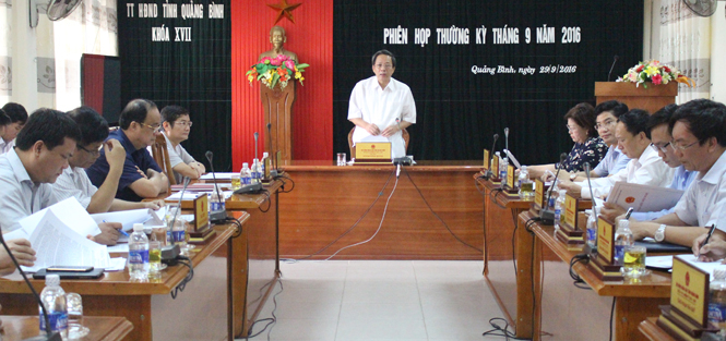 Đồng chí Hoàng Đăng Quang, Ủy viên Trung ương Đảng, Bí thư Tỉnh ủy, Chủ tịch HĐND tỉnh phát biểu kết luận hội nghị