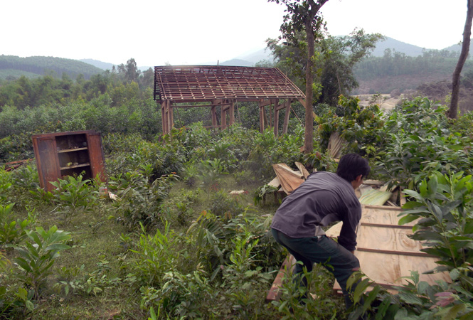 Sau đó hộ này tìm được nhà bị trôi cách vị trí cũ treen200 mét