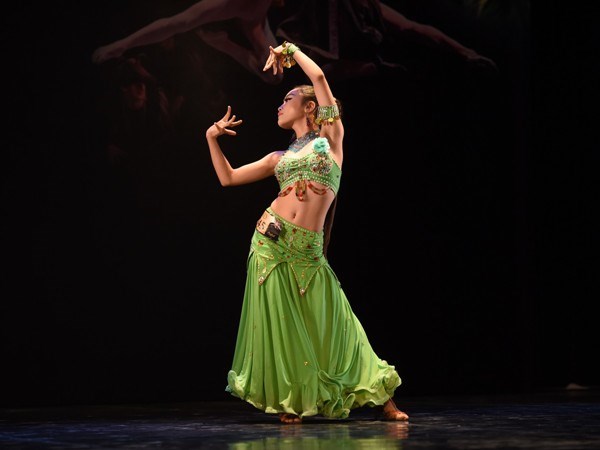  Mang tinh thần một đêm dance show, các em nhỏ không chỉ biểu diễn ballet và còn cả dance sport. (Ảnh: QH)