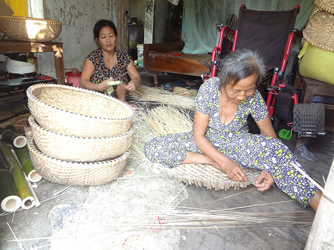 Các làng nghề truyền thống có lịch sử hình thành lâu đời sẽ trở thành điểm đến của khách du lịch, nếu được khai thác tốt.