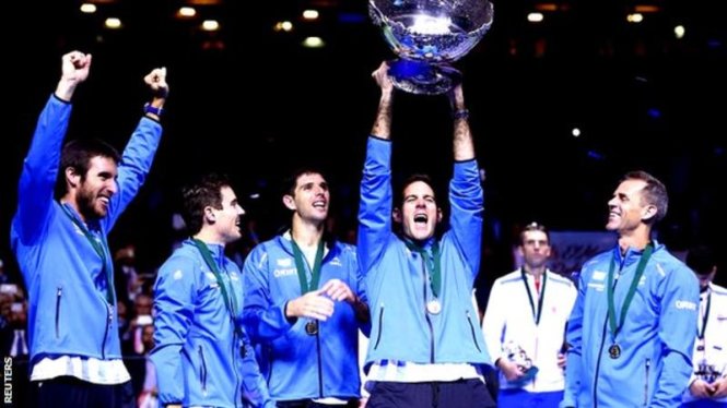  Các tay vợt Argentina nâng cao chức vô địch Davis Cup 2016. Ảnh: REUTERS