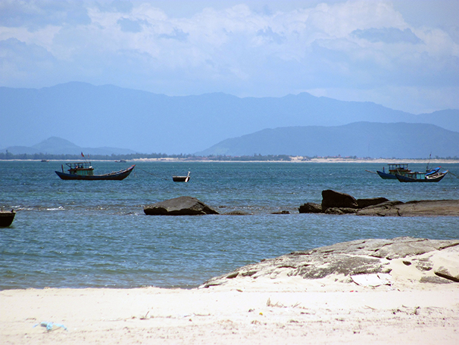 Bình yên trên biển Hòn La.