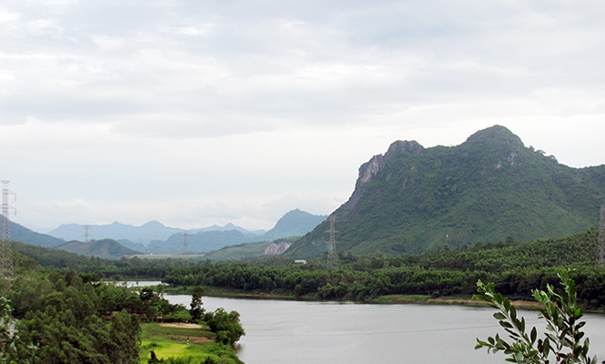 Bình yên trên sông Long Đại (Quảng Ninh)