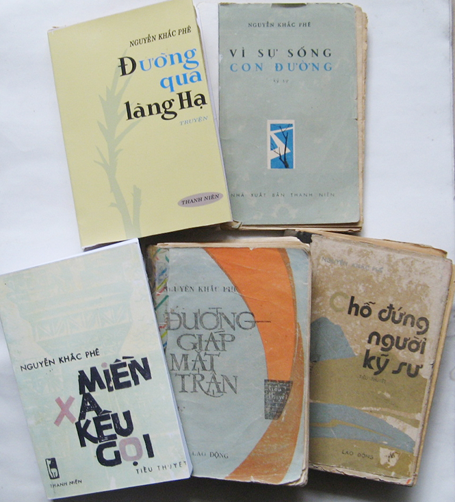 Những tác phẩm đầu tay của nhà văn Nguyễn Khắc Phê lấy bối cảnh là cuộc chiến đấu anh dũng ở Quảng Bình.
