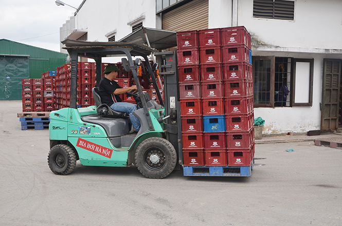 Mẻ bia chai Hà Nội đầu tiên năm 2017.