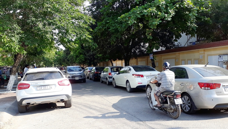 Hình ảnh quen thuộc tại đường Dương Văn An