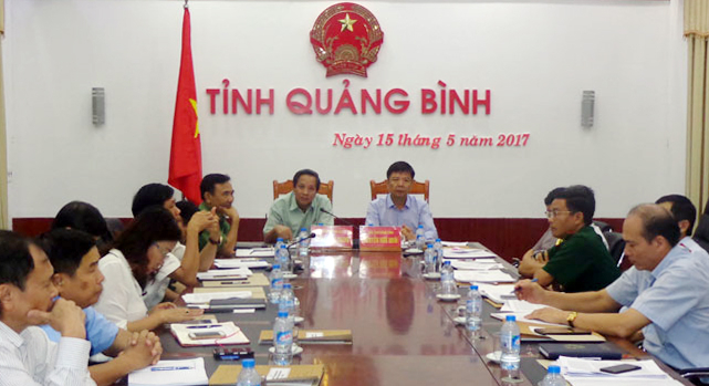 Đồng chí Hoàng Đăng Quang, Ủy viên Trung ương Đảng, Bí thư Tỉnh ủy, Chủ tịch HĐND tỉnh và đồng chí Nguyễn Hữu Hoài, Phó Bí thư Tỉnh ủy, Chủ tịch UBND tỉnh dự và chỉ đạo tại điểm cầu trực tuyến tỉnh ta.