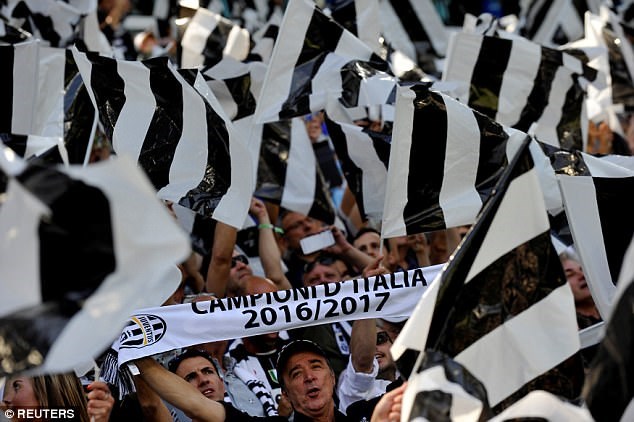 Niềm vui của cổ động viên Juventus.