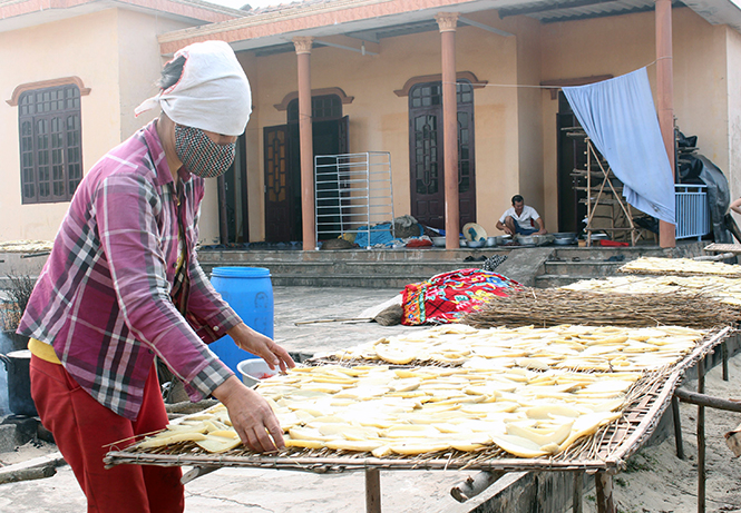 Khoai deo Hải Ninh là “quà tặng” của miền cát.