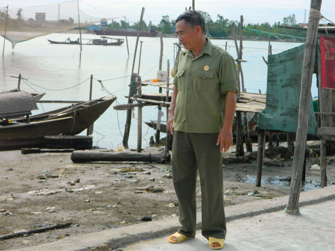     Ông Hoàng Minh Huề, gương CCB điển hình về những đóng góp quan trọng trong xây dựng và phát triển kinh tế-xã hội, quốc phòng-an ninh ở thôn Văn Phú, xã Quảng Văn, thị xã Ba Đồn