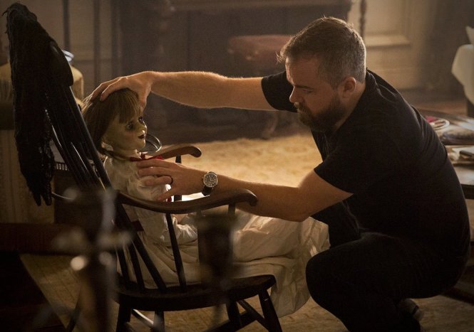  Đạo diễn David F. Sandberg trên phim trường của Annabelle: Creation