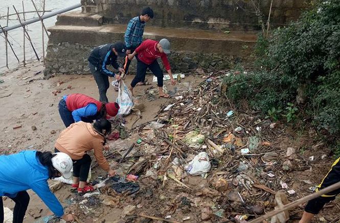 Đoàn viên thanh niên thôn Trường Thọ gắn việc học tập và làm theo tấm gương đạo đức của Bác với các hoạt động tình nguyện vì cuộc sống cộng đồng