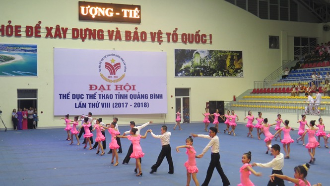 Màn đồng diễn Aerobic.