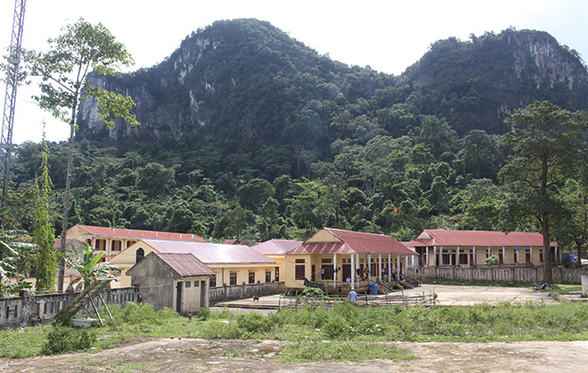  Trung tâm xã Tân Trạch ngày càng khang trang hơn.