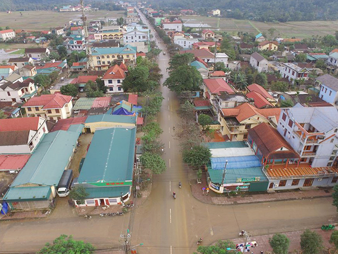 Một góc thị trấn Quy Đạt.