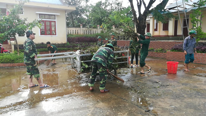 Làm vệ sinh môi trương