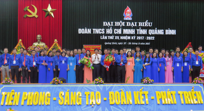 Ra mắt BCH Tỉnh đoàn khóa XV, nhiệm kỳ 2017-2022. 