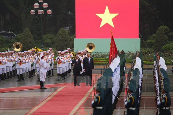 Chủ tịch nước đánh giá cao Tổng thống Donald Trump đã có bài phát biểu rất ấn tượng tại Hội nghị Thượng đỉnh doanh nghiệp APEC, với thông điệp khẳng định cam kết mạnh mẽ và lâu bền của Hoa Kỳ đối với châu Á-Thái Bình Dương, Ấn Độ Dương và những khu vực lân cận. (Ảnh: Minh Sơn/Vietnam+)