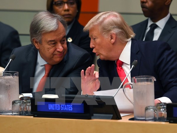 Tổng thư ký Liên hợp quốc Antonio Guterres (trái) và Tổng thống Mỹ Donald Trump trong cuộc gặp ở New York, Mỹ. (Nguồn: AFP/TTXVN)