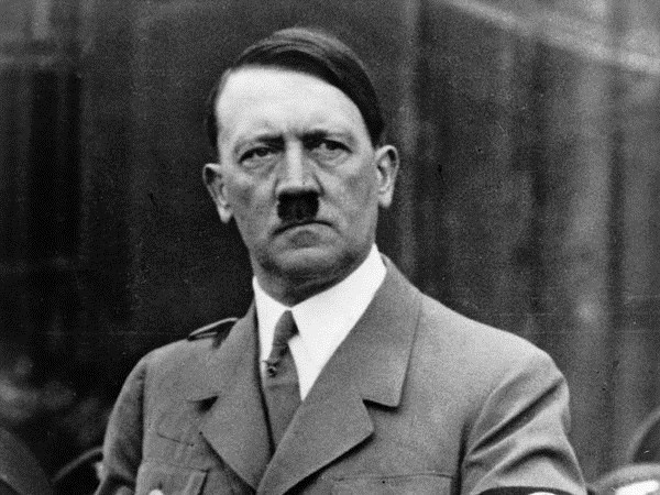 Trùm phátxít Adolf Hitler. (Nguồn: Mirror)