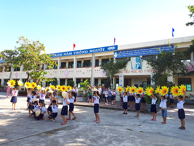 Là Di sản văn hóa phi vật thể, hò khoan Lệ Thủy đang được đưa vào nội dung giảng dạy trong trường học.