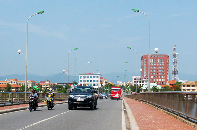 Phố mới bên dòng Nhật Lệ. Ảnh: T.H