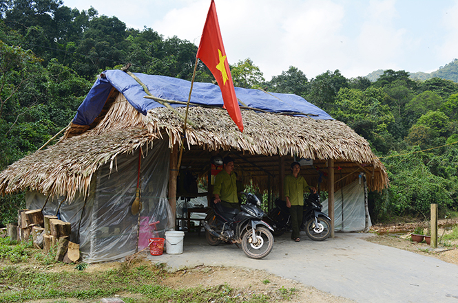 Chốt bảo vệ rừng trạm Khe Cau, Ban quản lý rừng phòng hộ Động Châu (Kim Thủy, Lệ Thủy).