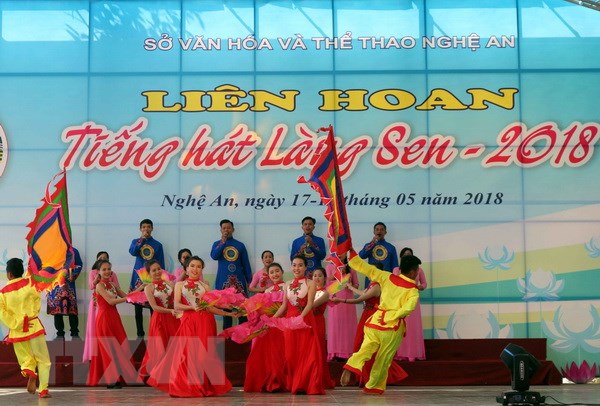 Một tiết mục tham gia Tiếng hát làng Sen 2018. (Ảnh: Bích Huệ/TTXVN)