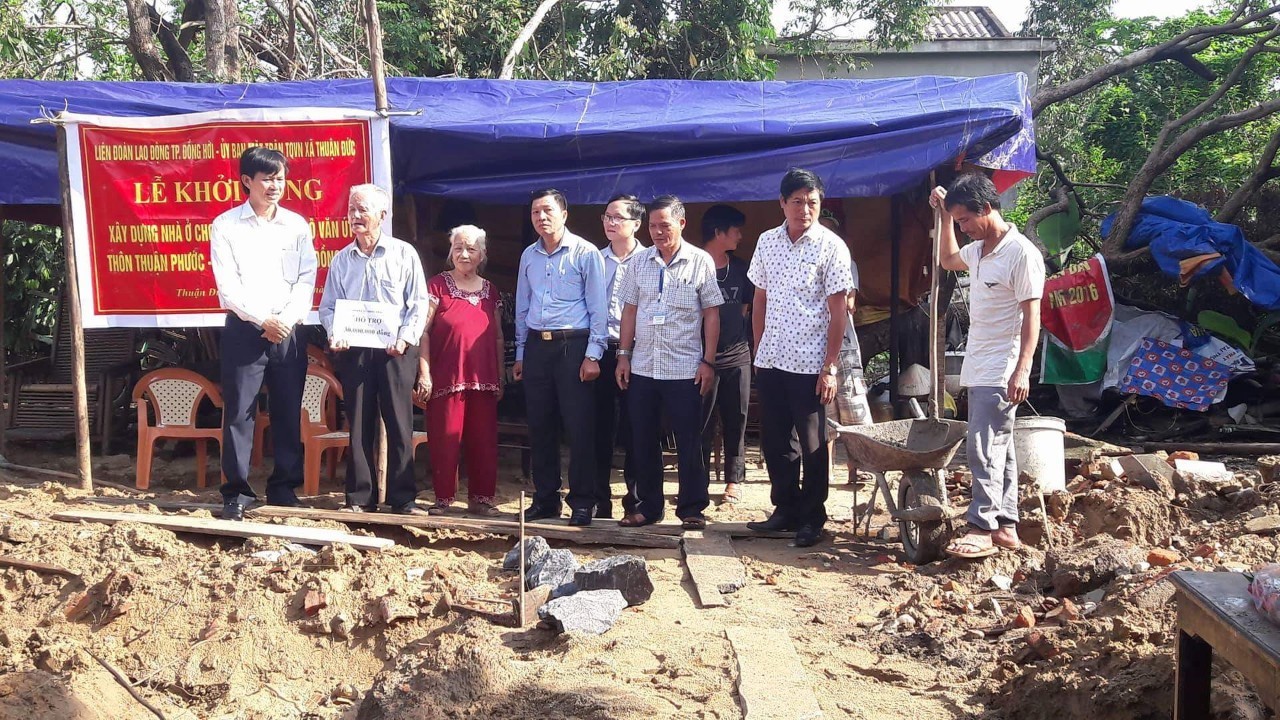 TP. Đồng Hới phân công cho một số cơ quan, đơn vị, tổ chức đoàn thể đảm nhiệm hỗ trợ xây nhà ở cho hộ nghèo 