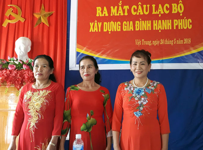 Ra mắt Ban chủ nhiệm CLB “Xây dựng gia đình hạnh phúc”.