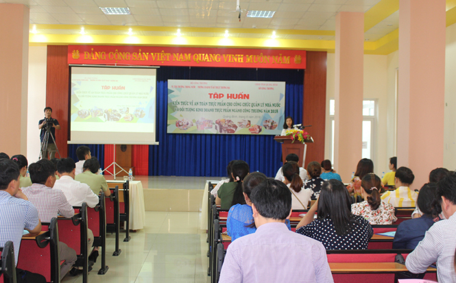 Toàn cảnh lớp tập huấn.