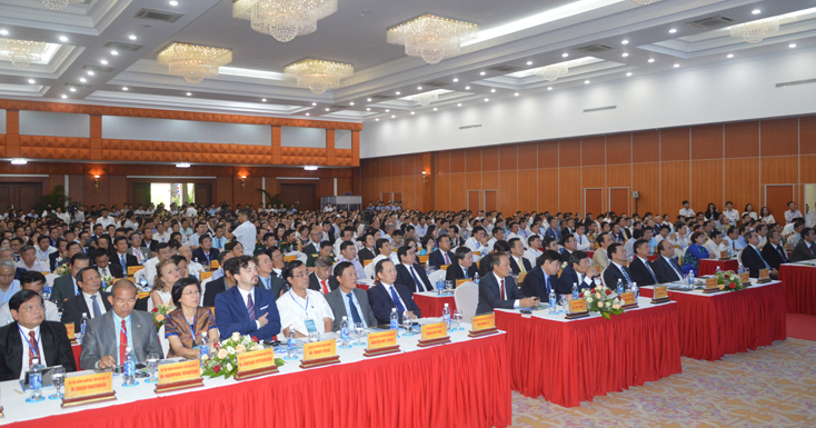 Các đại biểu dự hội nghị.