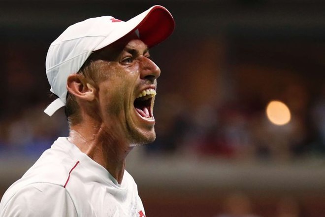  John Millman gây sốc khi hạ Federer. (Nguồn: AP)