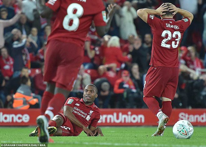  Liverpool đứt mạch thắng và bị loại ở Cúp Liên đoàn Anh.