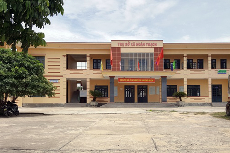 UBND xã Hoàn Trạch, huyện Bố Trạch nơi có nhiều cán bộ, công chức vừa có quyết định thi hành kỷ luật.