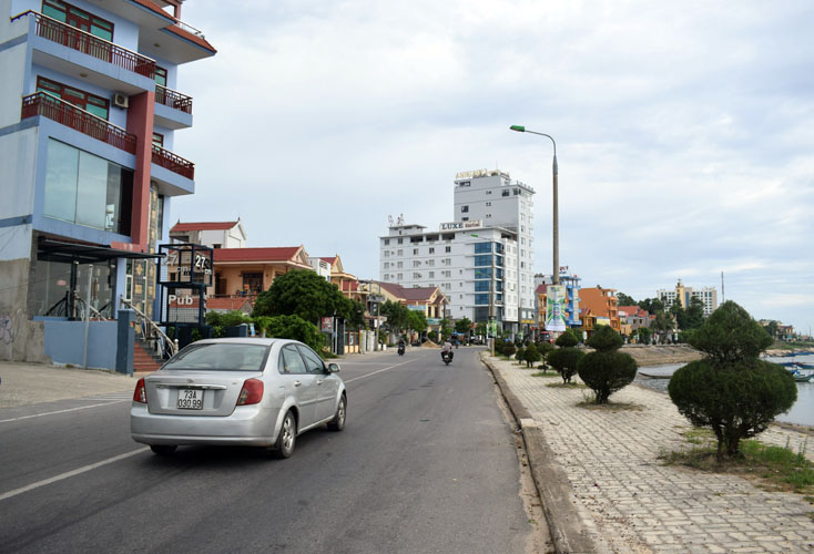 Các tuyến đường trên địa bàn TP. Đồng Hới cơ bản đã được đặt tên và gắn biển tên đường, tên ngõ. 